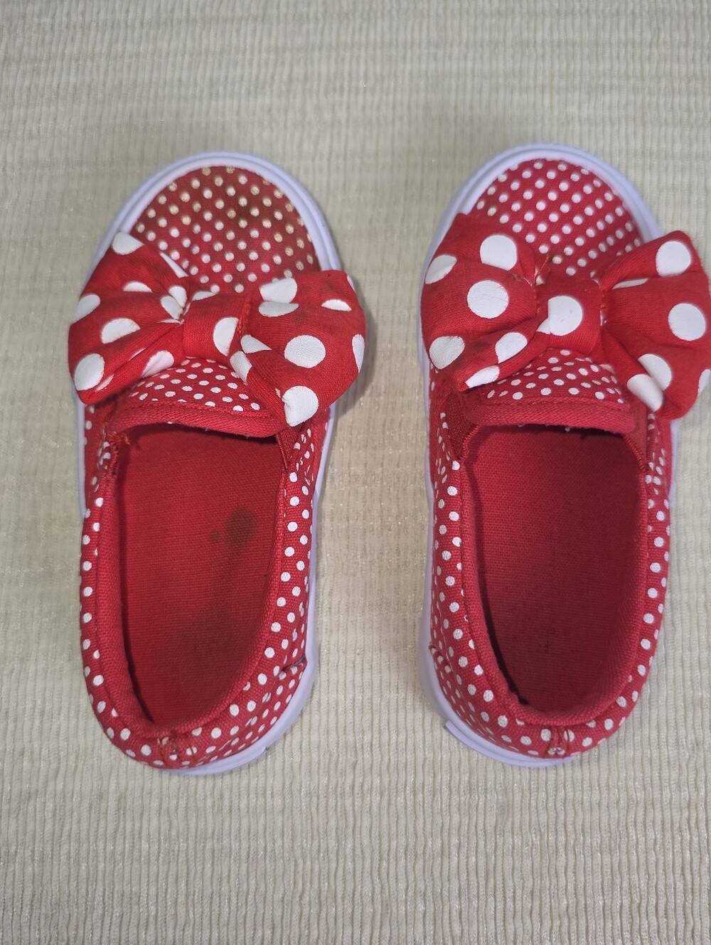 Disney Minnie Mouse Toddler Slip On Shoes Red White Polka Dot Bow Size 7/8